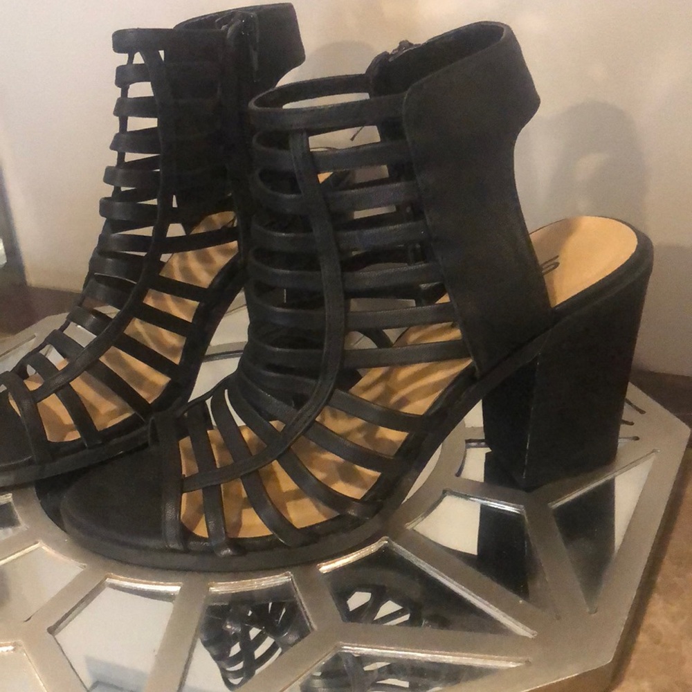Soda- Black open toe heel worn 2 times size 7.5